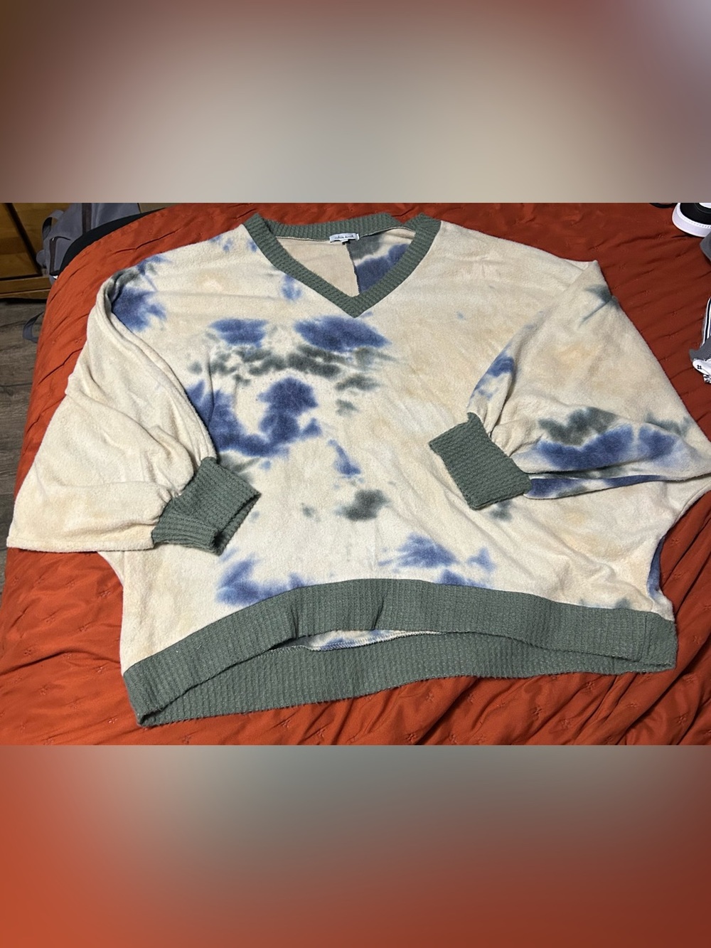 Plus size V-Neck Tie-Dye Sweater 2x